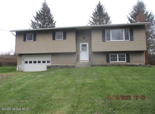 10 Cross Rd, Berne, NY 12023