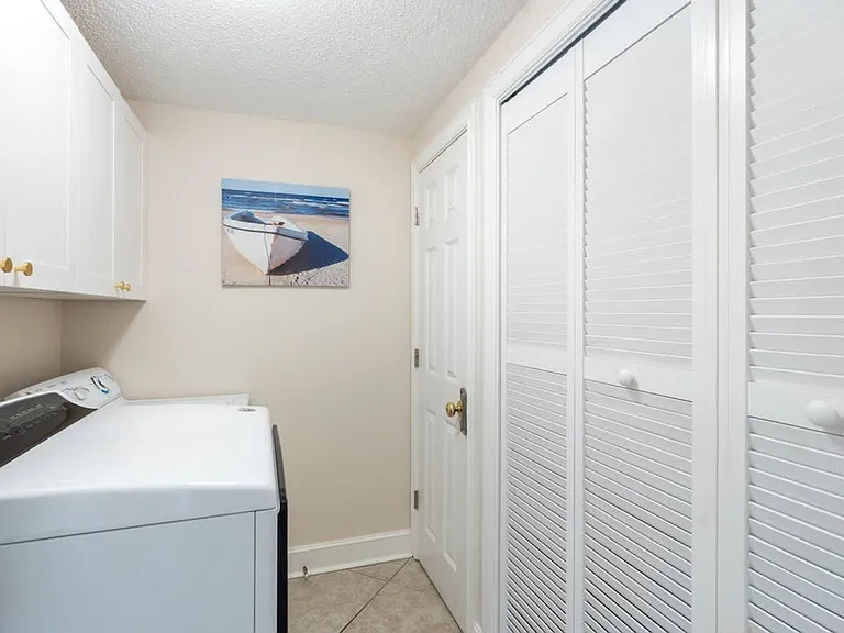 Laundry Room Cabinet