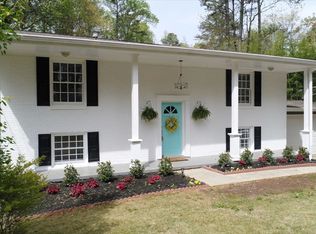 1372 Sanden Ferry Dr, Decatur, GA 30033