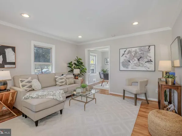 735 Emerson St NE, Washington, DC 20017