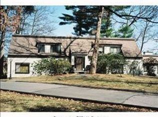 18 Forest Hill Dr, Simsbury, CT 06070