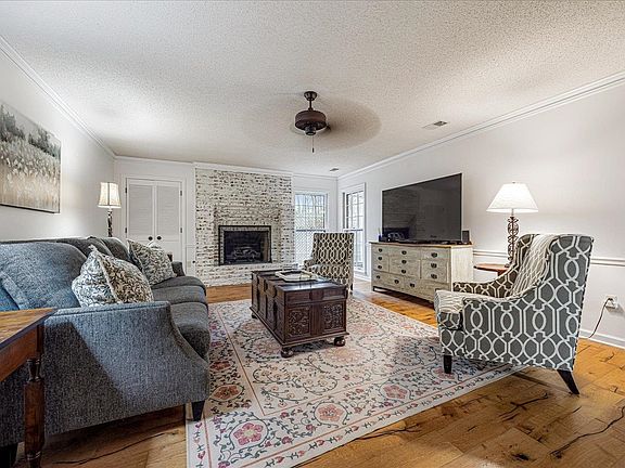 5th image of 8193 Kimbrook Dr