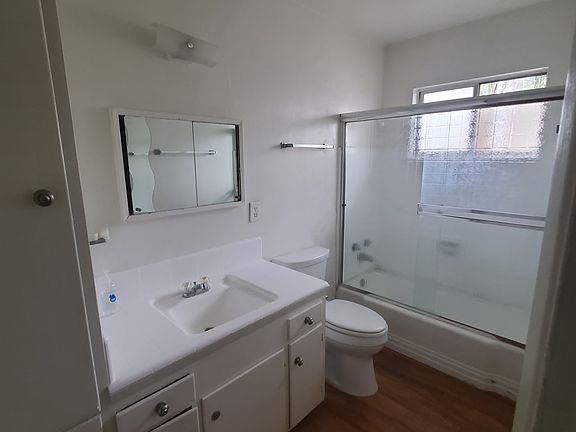 3rd image of 1844 Hornblend St #7