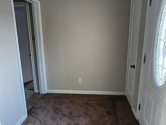 3rd image of 2815 N D St