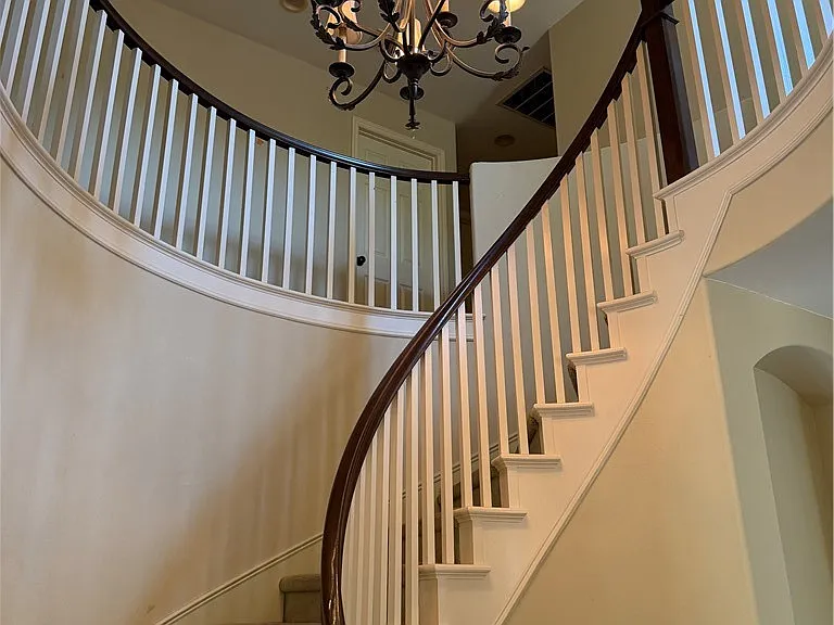 16333 Fox Hollow Way — Photo 9