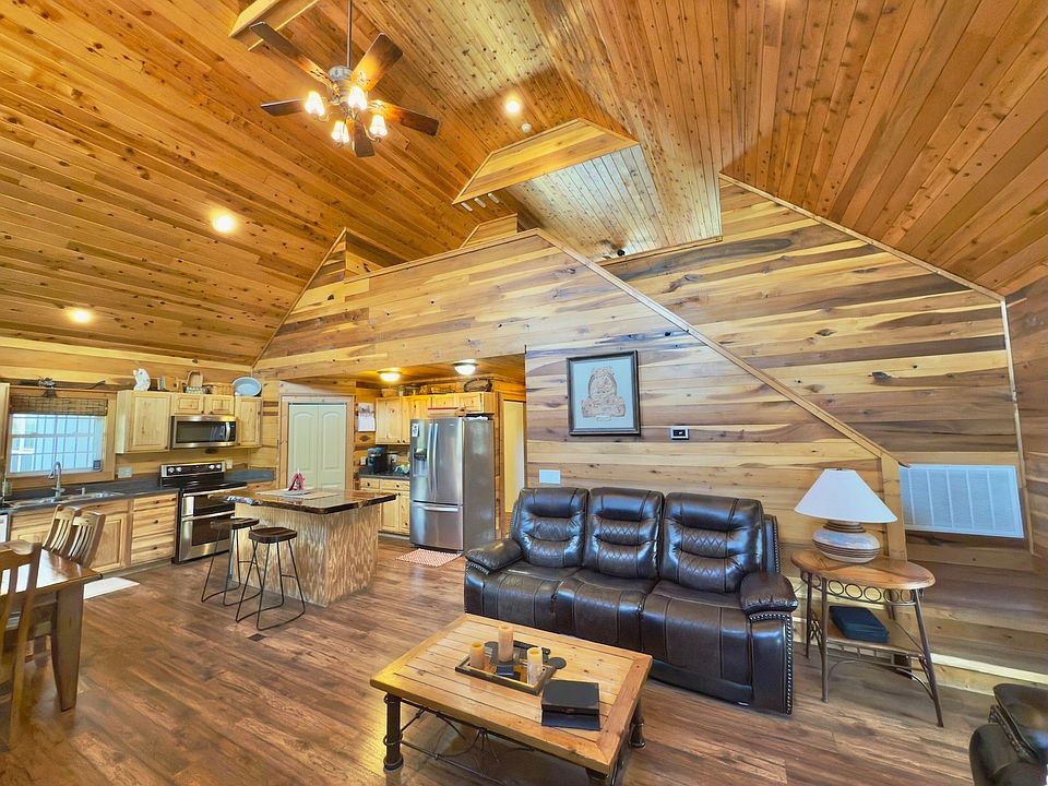 19th image of 161 Fowler Rd