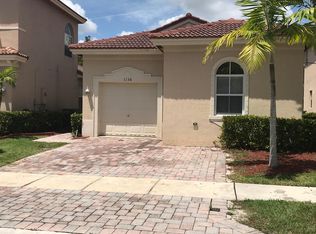 1136 NE 39th Ave, Homestead, FL 33033
