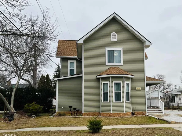 220 E Saint Clair St, Marine City, MI 48039
