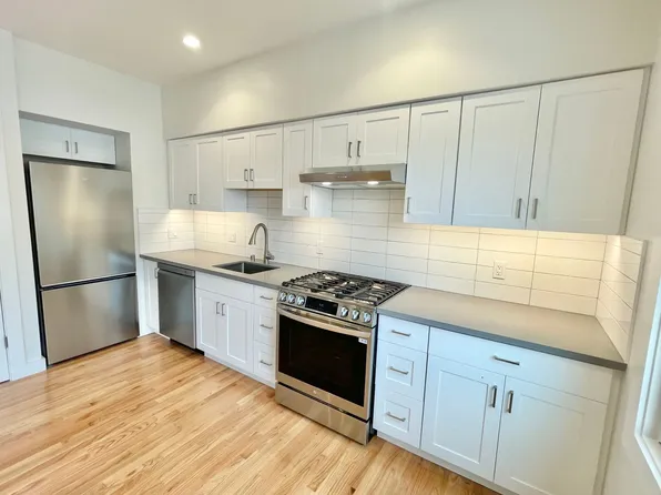 1 Mallorca Way APT 201, San Francisco, CA 94123