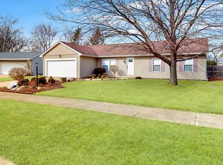 211 W Broken Lance Ct, Dunlap, IL 61525