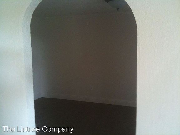 2nd image of 1716 Central Fwy