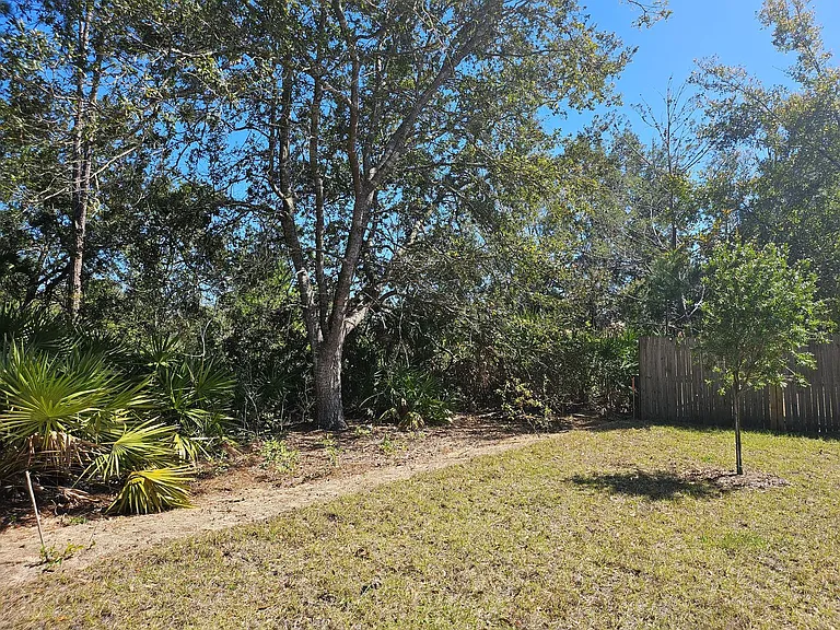 25 Radium Ln — Photo 3