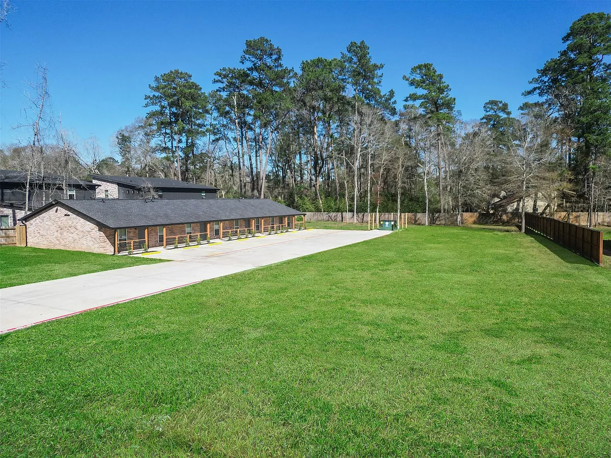Building Photo - 2526 Appian Way #2