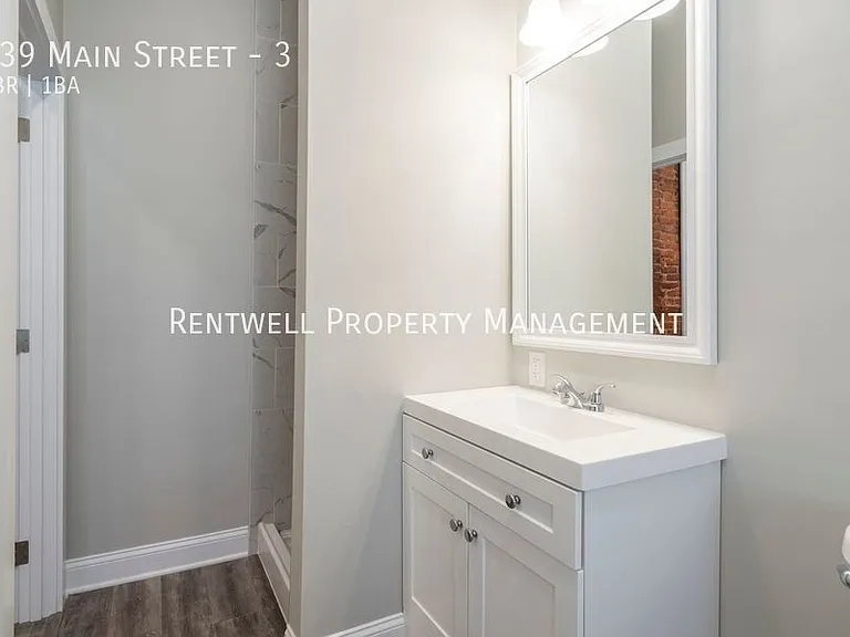 339 Main St #3 — Photo 12