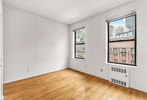 2nd image of 152 Lexington Ave #5B