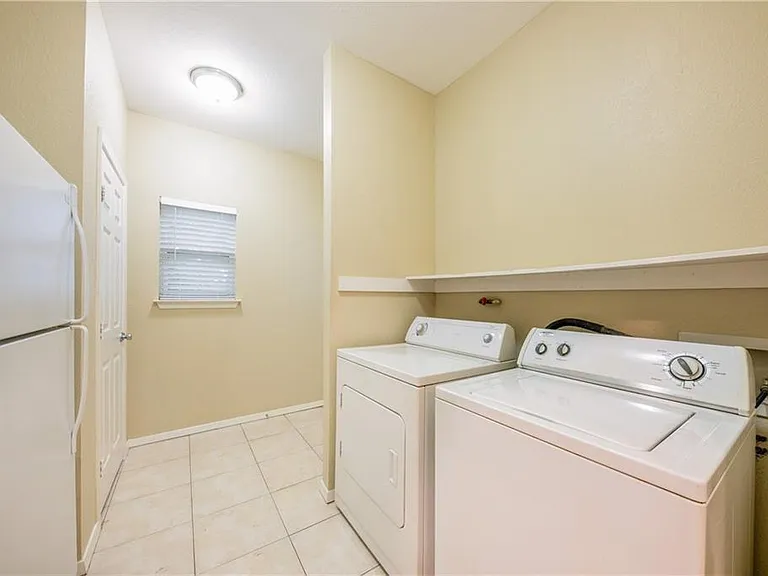 2809 E 22nd St #B — Photo 10