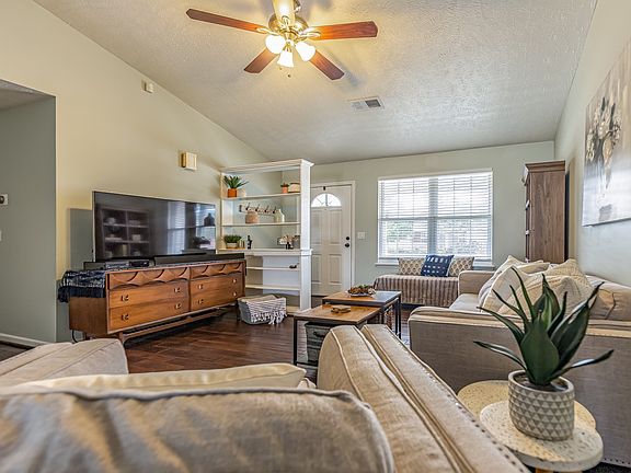 5th image of 2120 Lebanon Pike APT 134