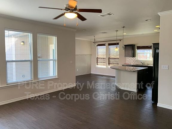 3rd image of 7226 Vanessa Dr
