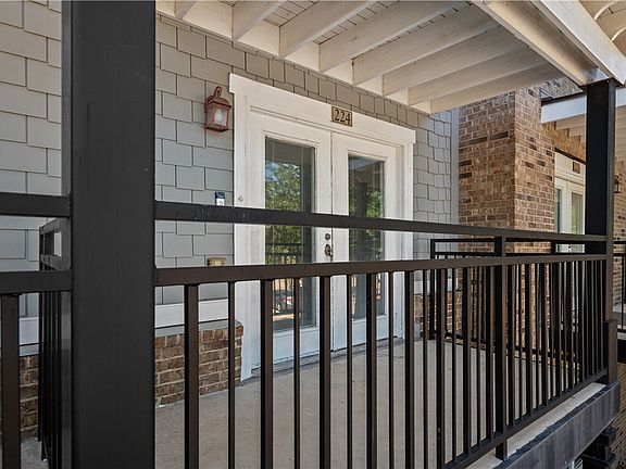 3rd image of 1725 Harvey Mitchell Pkwy S APT 224