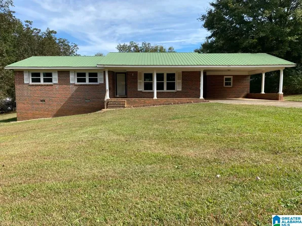 105 Crestwood Ln, Talladega, AL 35160