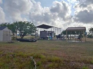 94 Oar Fish Dr, Palacios, TX 77465