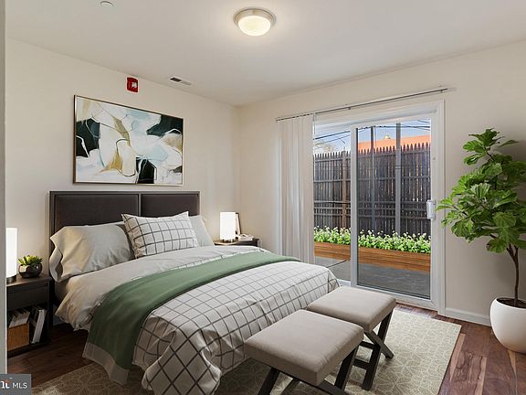 3rd image of 4616 Sansom St #3