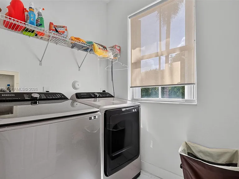 4422 NW 112th Ct — Photo 34