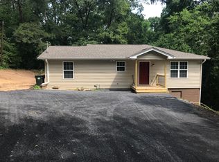 1211 Helton St, Dalton, GA 30720