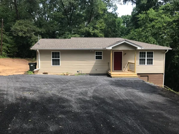 1211 Helton St, Dalton, GA 30720