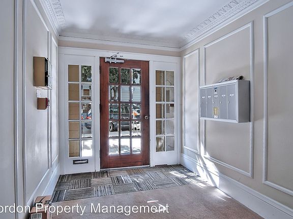 4th image of 90 Cumberland St APT 05