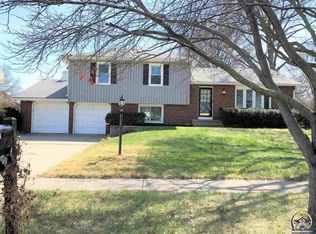 5201 SW 12th St, Topeka, KS 66604