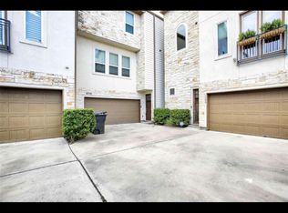 1103 E 27th St #B, Houston, TX 77009