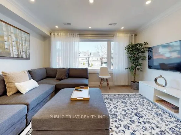 41 Beatrice St #2, Toronto, ON M6J 2T2