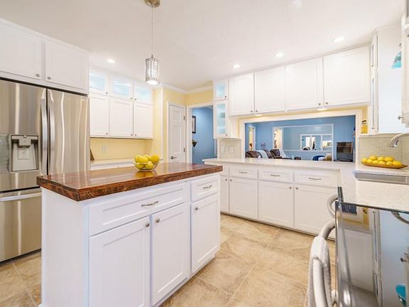 4th image of 3841 Longford Dr