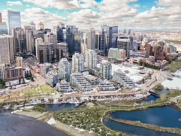 128 W 2nd St SW #1102, Calgary, AB T2P 0S7