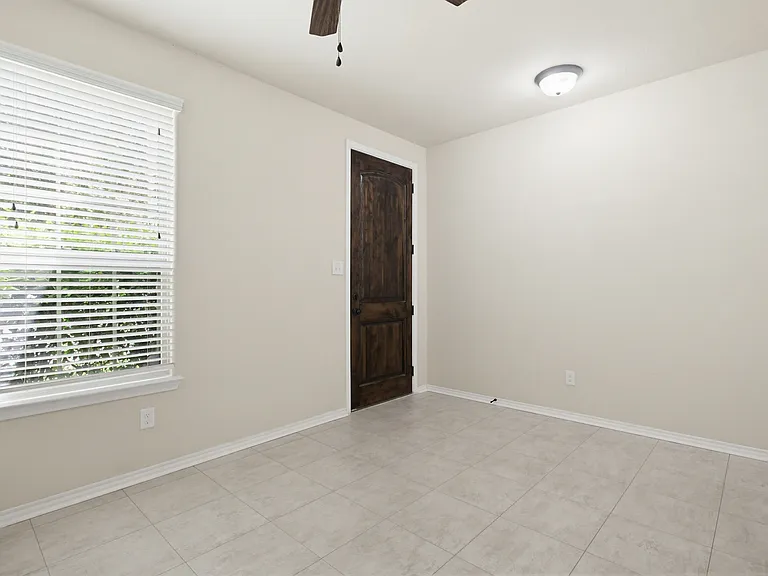 12427 Lincoln Crk — Photo 9