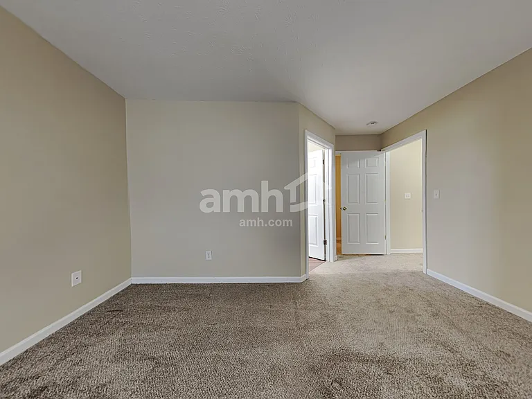 268 Indian Lake Dr — Photo 10
