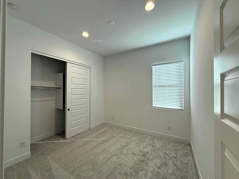 19036 E Celtic Manor Dr — Photo 2