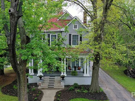 4th image of 1517 W Moss Ave