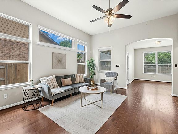 2nd image of 2704 Santa Ana Ln