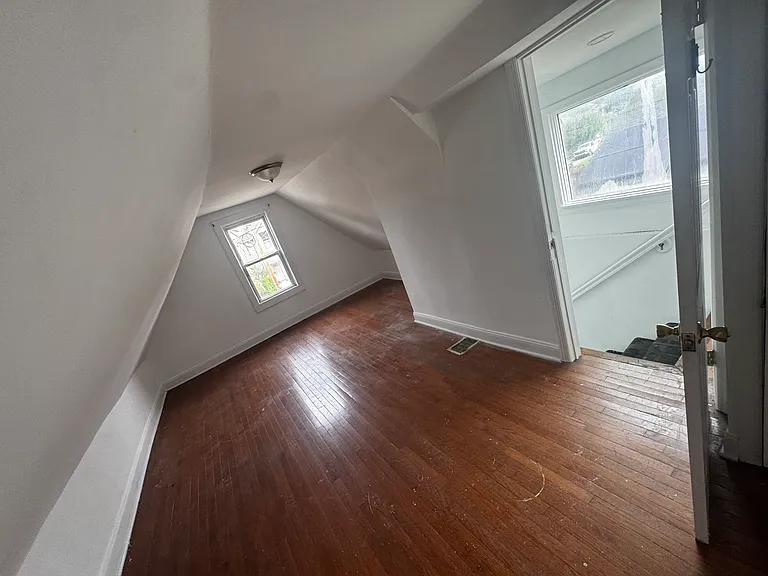 Bedroom 3 (second floor)