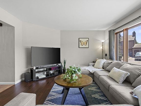 3rd image of 545 Knightsbridge Road #545