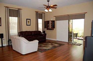3rd image of 1107 Shoreline Ln