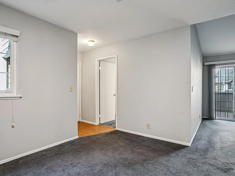 600 Canyon Oaks Dr #F — Photo 11