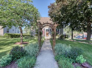 W164N8504 Hiawatha Ave, Menomonee Falls, WI 53051