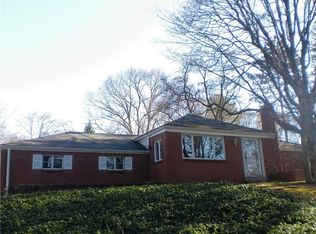 51 Woodland Farms Rd, Pittsburgh, PA 15238