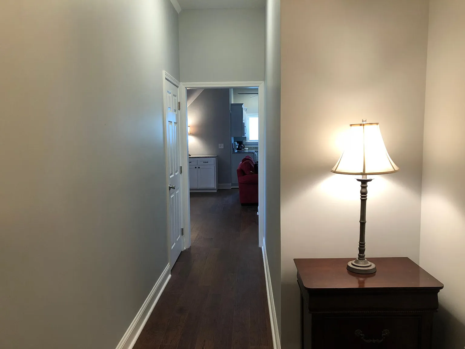 1 bed, 900 sqft, $1,300 — Photo 3