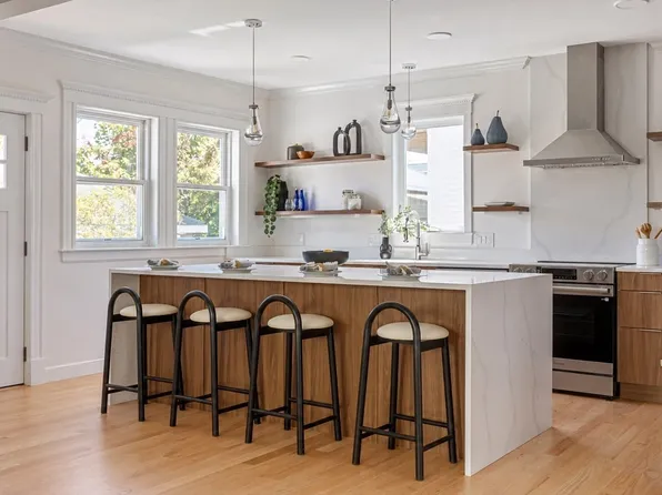 83 Kenmere Rd Floor 2, Medford, MA 02155
