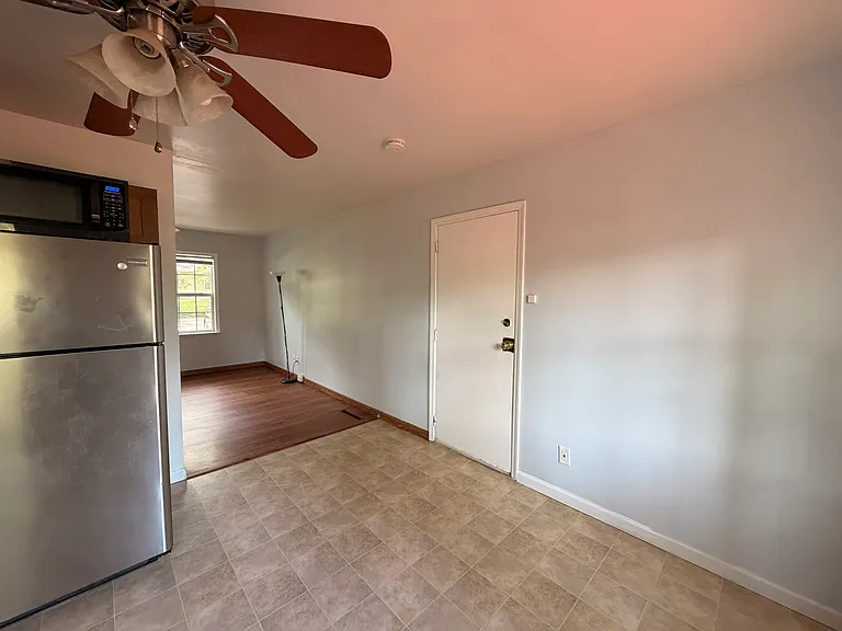 1905 Alton Dr — Photo 3