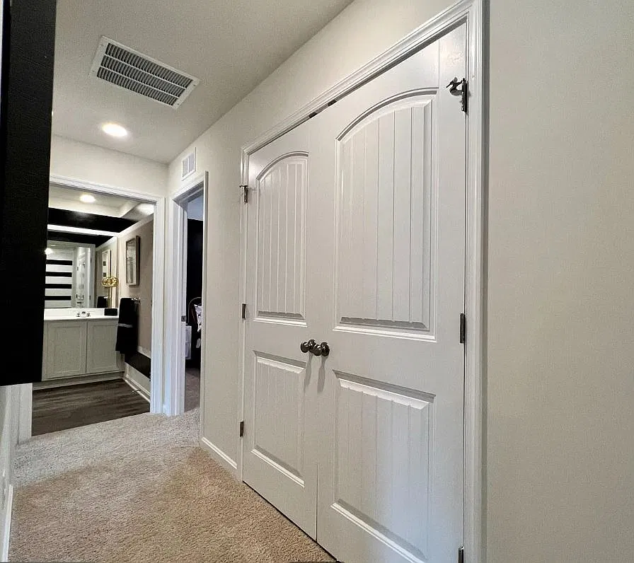 4 bed, 2.5 bath, 1953 sqft, $3,095 — Photo 2